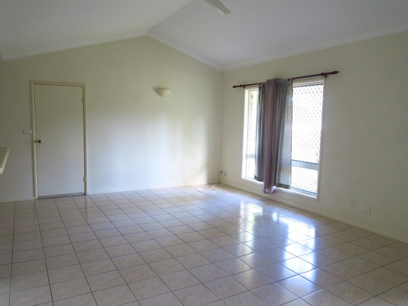 15 Kamala Street, Redlynch QLD 4870