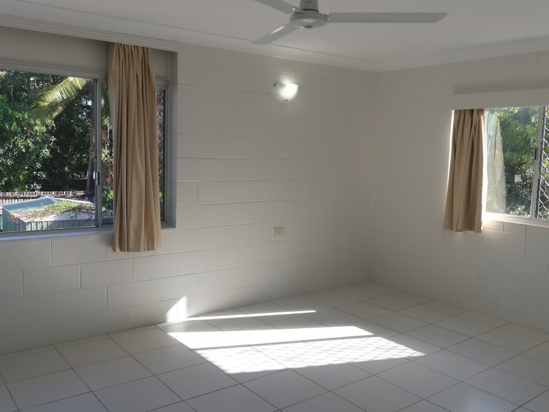 6/347 Lake Street, Cairns North QLD 4870