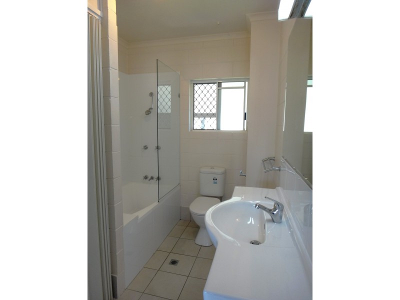 9/2 Mayers Street, Manunda QLD 4870