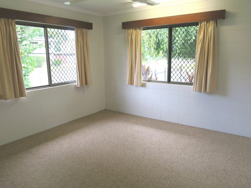 1/53 Hayward Street, Mooroobool QLD 4870