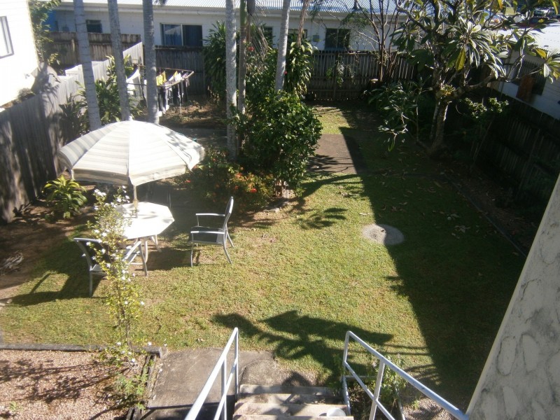 2/27 Martyn Street, Parramatta Park QLD 4870