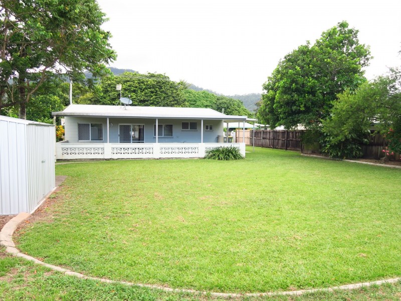 2 Conlan Close, Manoora QLD 4870