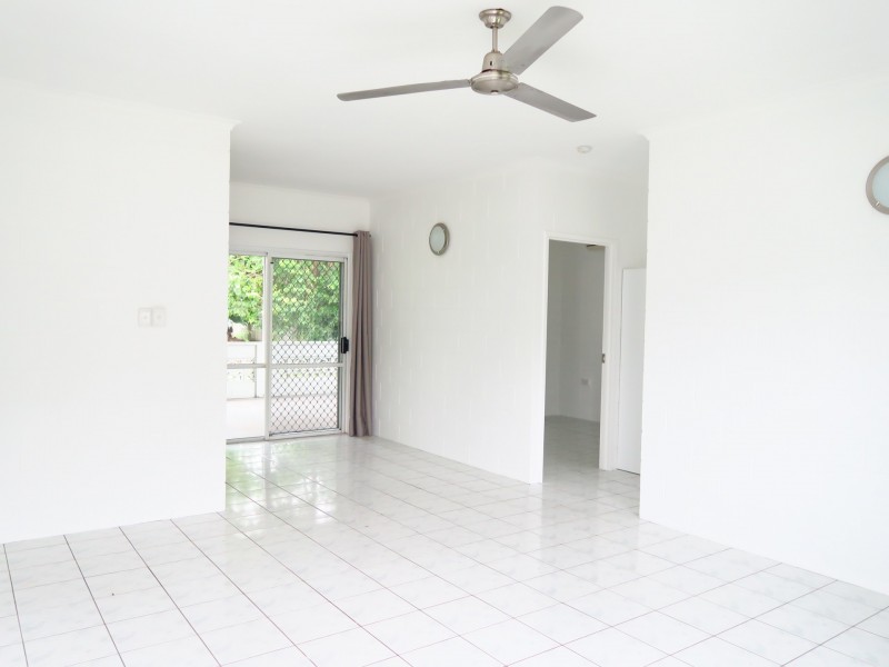 2 Conlan Close, Manoora QLD 4870