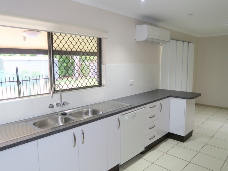 2 Lomond Close, Edge Hill QLD 4870