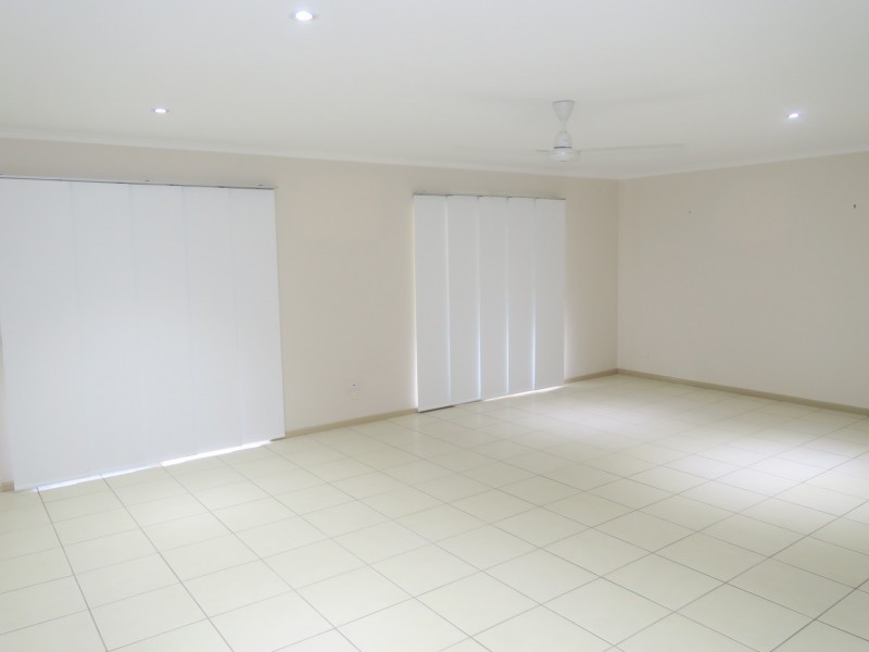 2 Lomond Close, Edge Hill QLD 4870