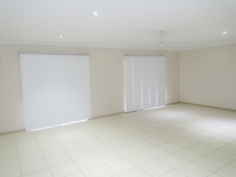2 Lomond Close, Edge Hill QLD 4870