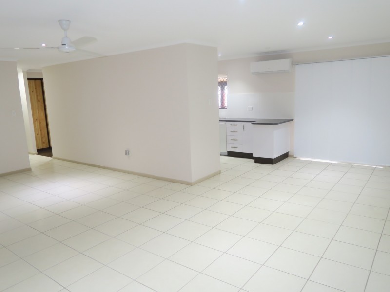 2 Lomond Close, Edge Hill QLD 4870