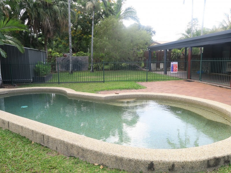 2 Lomond Close, Edge Hill QLD 4870