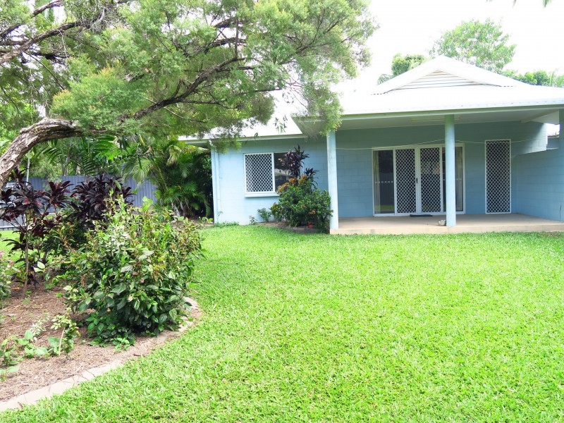 1/8 Kavieng Street, Trinity Beach QLD 4879