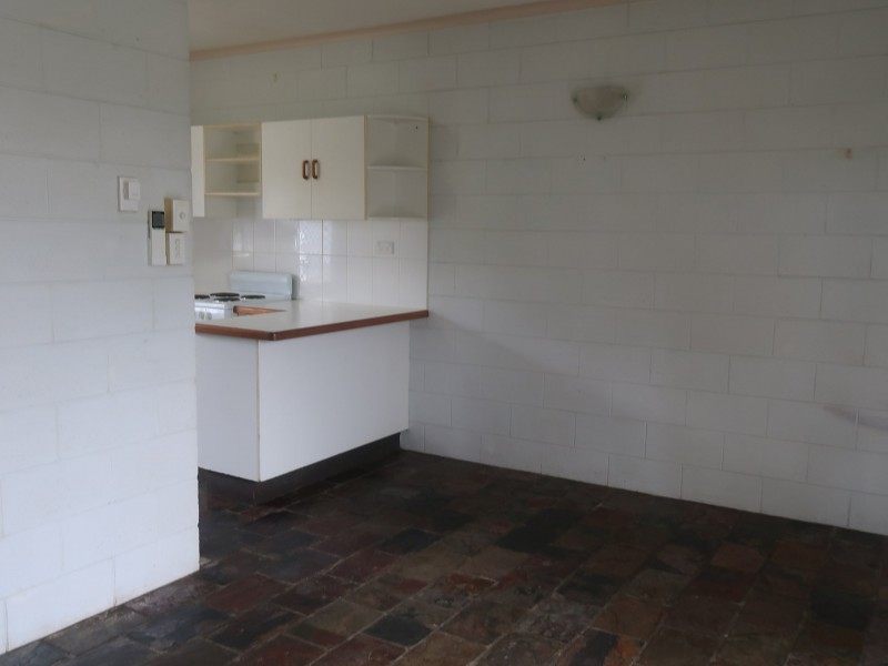 5/2 Mayers St., Manunda QLD 4870