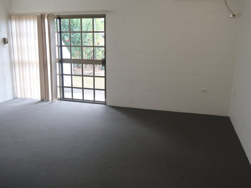 2/112 Windarra Street, Woree QLD 4868