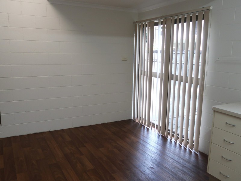 2/112 Windarra Street, Woree QLD 4868