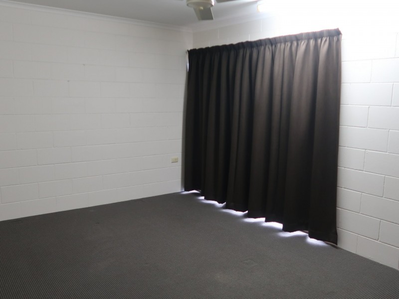 2/112 Windarra Street, Woree QLD 4868