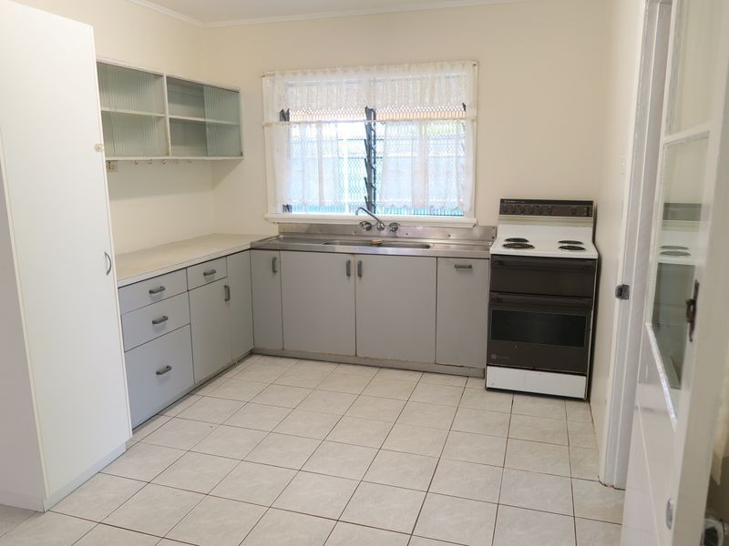 45 Miles Street, Manunda QLD 4870