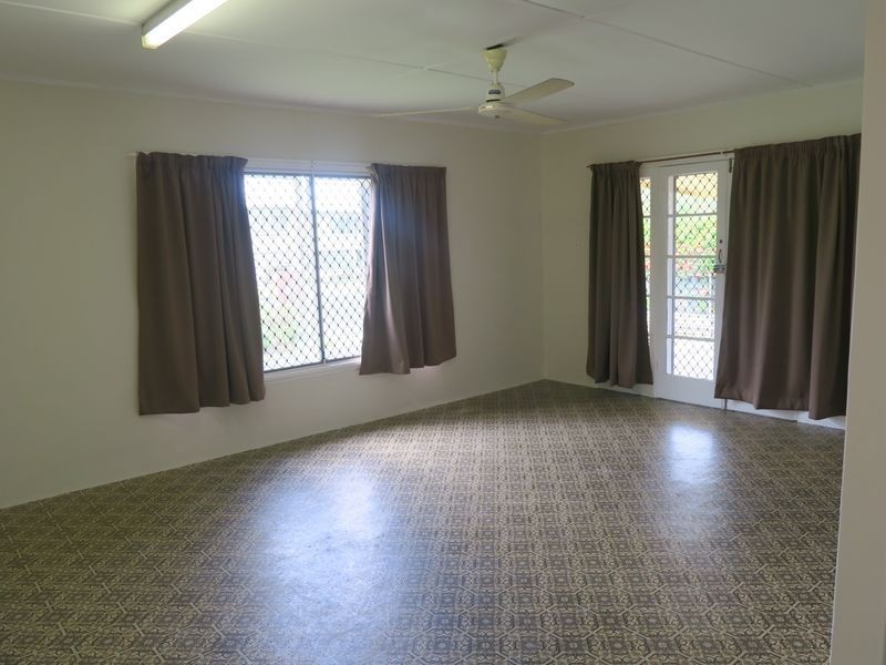 45 Miles Street, Manunda QLD 4870