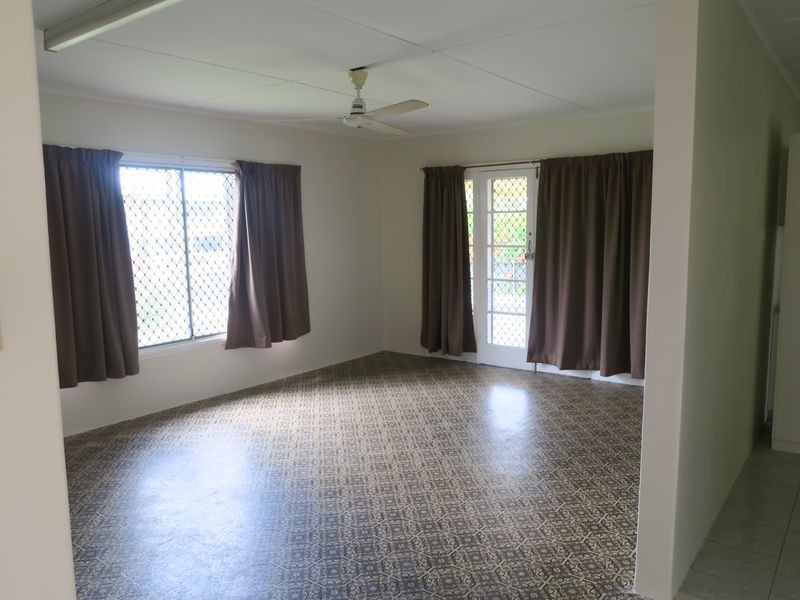 45 Miles Street, Manunda QLD 4870