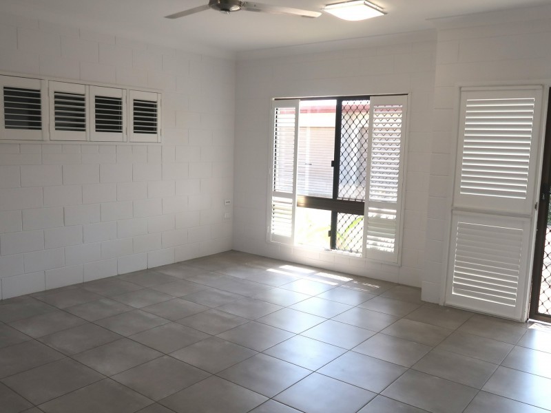 2/12 Springfield Crescent, Manoora QLD 4870