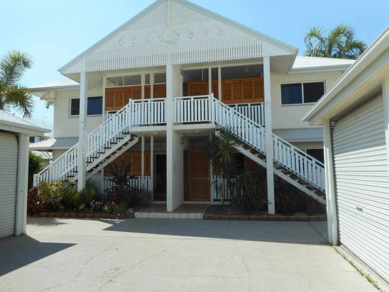 4/5 Lily Street, Cairns North QLD 4870