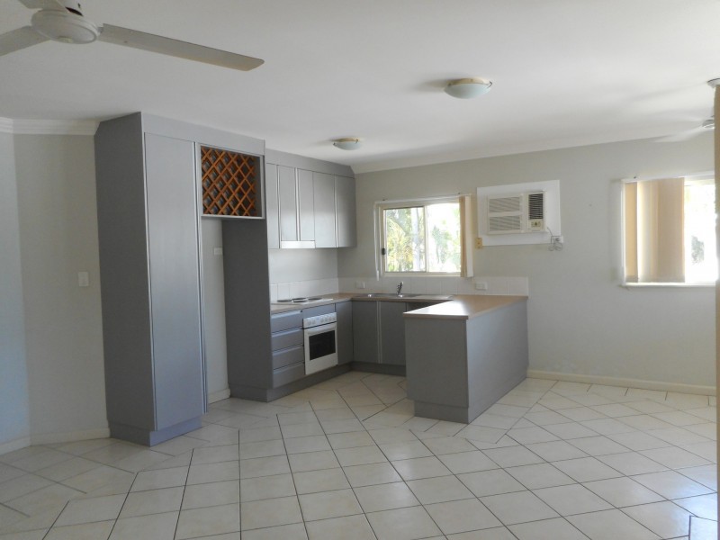 4/5 Lily Street, Cairns North QLD 4870