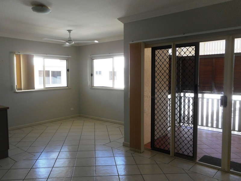 4/5 Lily Street, Cairns North QLD 4870