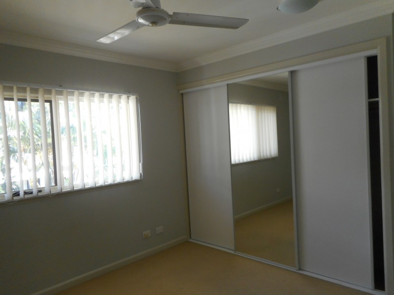 4/5 Lily Street, Cairns North QLD 4870