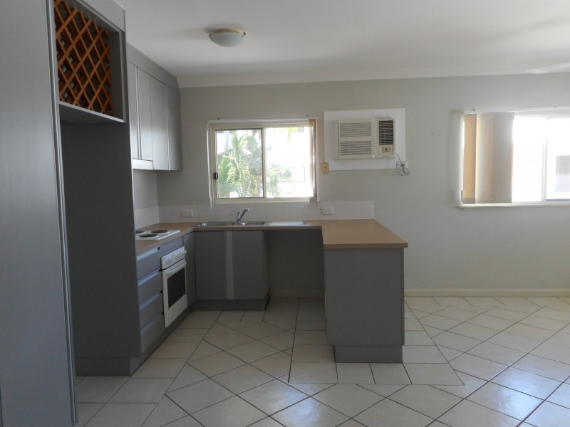 4/5 Lily Street, Cairns North QLD 4870