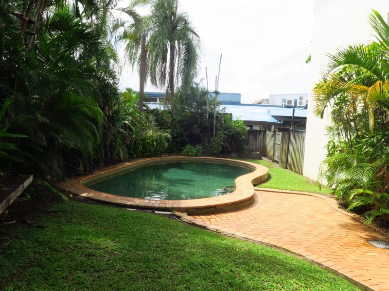 4/8 Clare Street, Parramatta Park QLD 4870