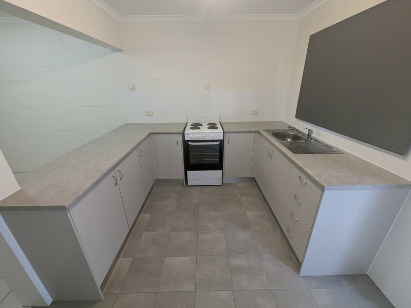 13/64 Pease Street, Manoora QLD 4870