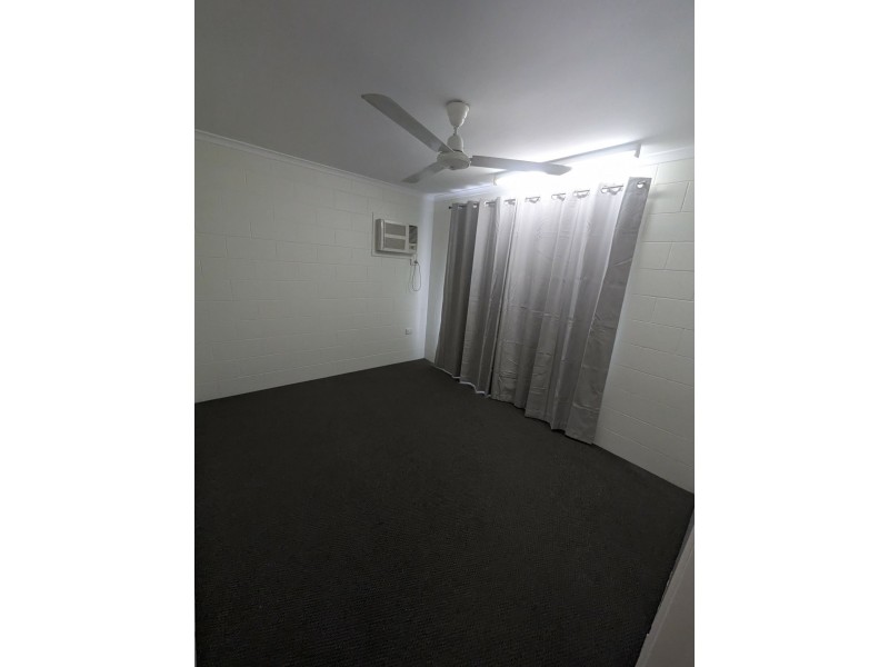 13/64 Pease Street, Manoora QLD 4870