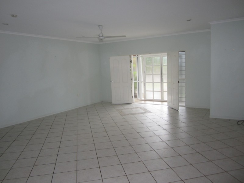 2 Orrell Close, Brinsmead QLD 4870