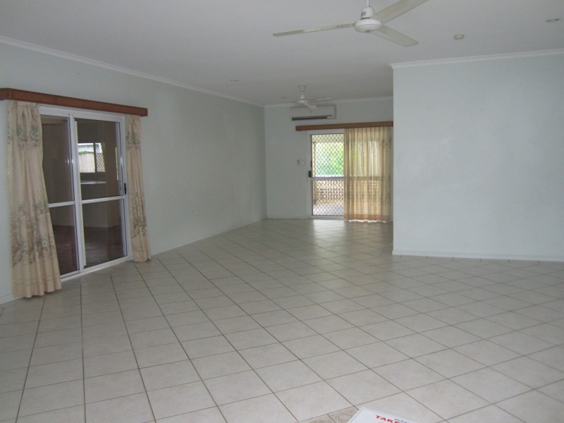 2 Orrell Close, Brinsmead QLD 4870