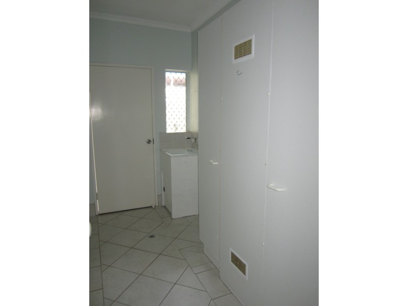 2 Orrell Close, Brinsmead QLD 4870