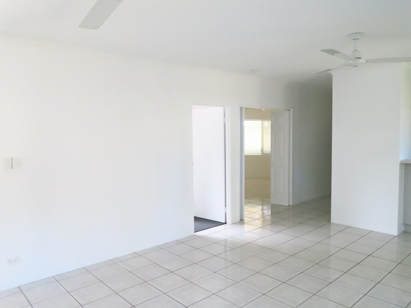 2/8 Kavieng Street, Trinity Beach QLD 4879