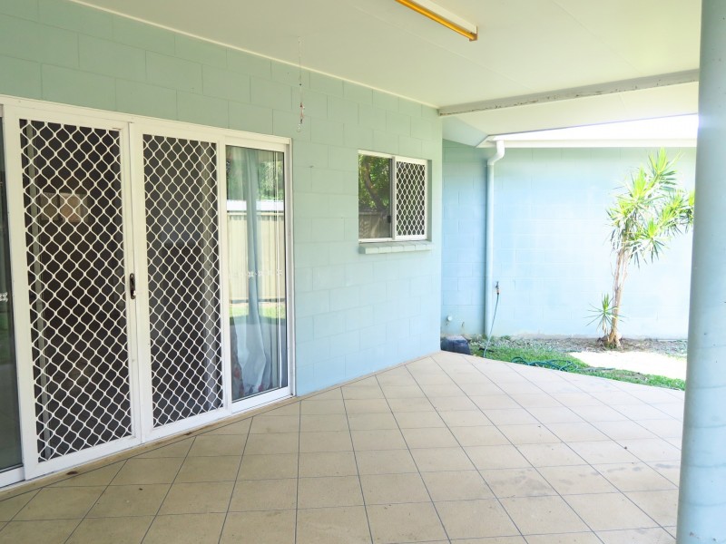 2/8 Kavieng Street, Trinity Beach QLD 4879