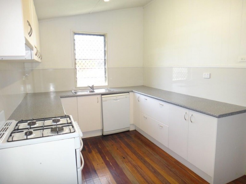 56 Tills Street, Westcourt QLD 4870