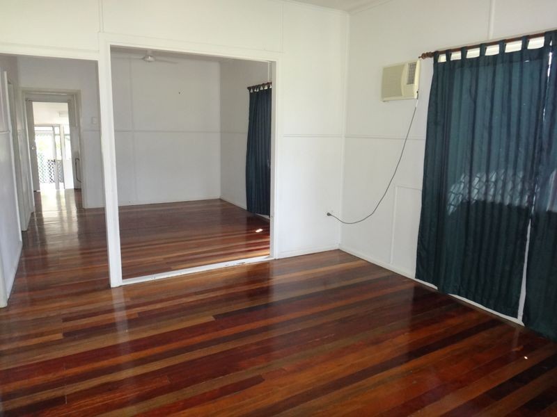 56 Tills Street, Westcourt QLD 4870