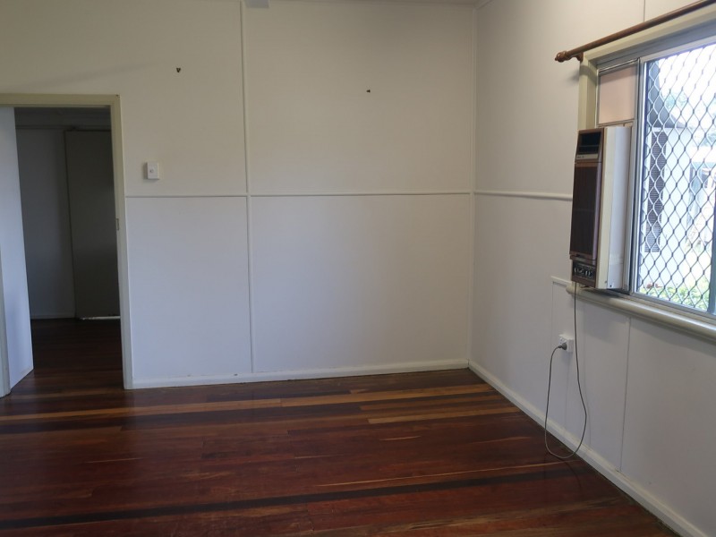 56 Tills Street, Westcourt QLD 4870