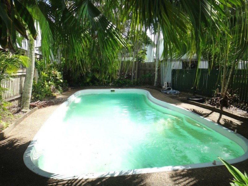 56 Tills Street, Westcourt QLD 4870