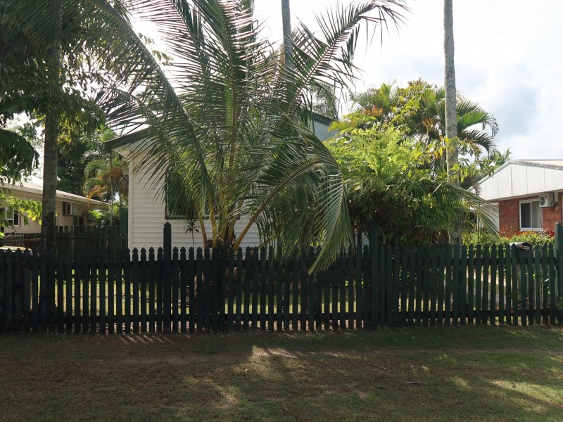 56 Tills Street, Westcourt QLD 4870