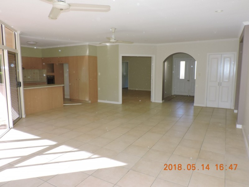 3 Playford Close, Brinsmead QLD 4870