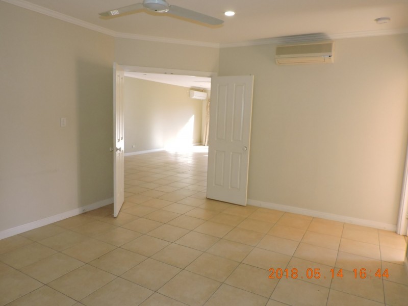 3 Playford Close, Brinsmead QLD 4870