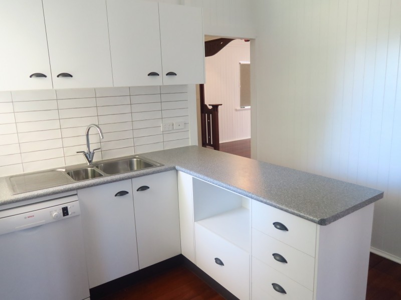 320 Pease Street, Edge Hill QLD 4870