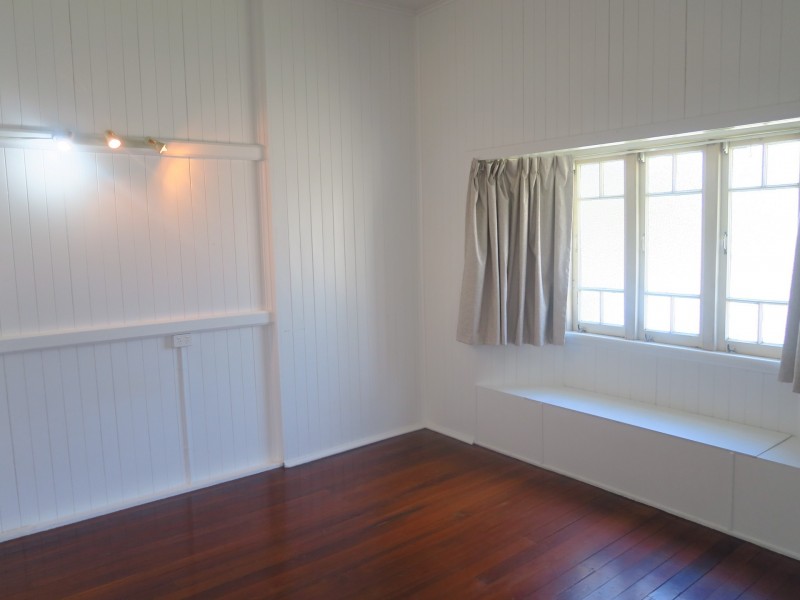 320 Pease Street, Edge Hill QLD 4870