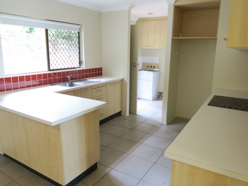27 Behan Street, Stratford QLD 4870