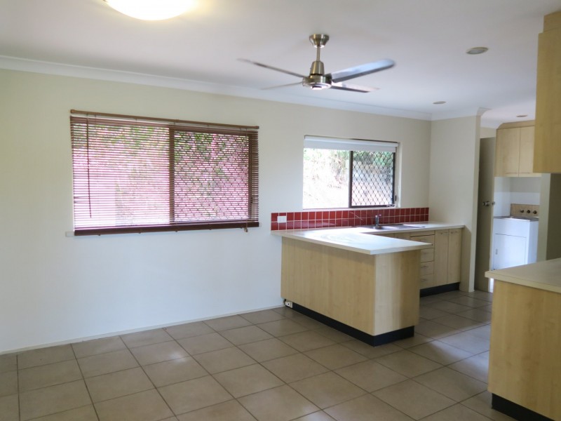 27 Behan Street, Stratford QLD 4870