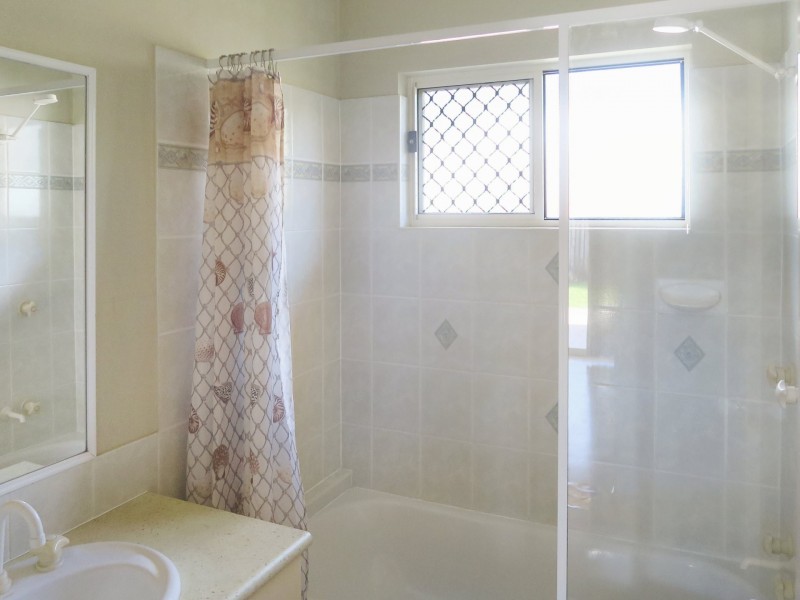 150 Mcfarlane Drive, Kanimbla QLD 4870