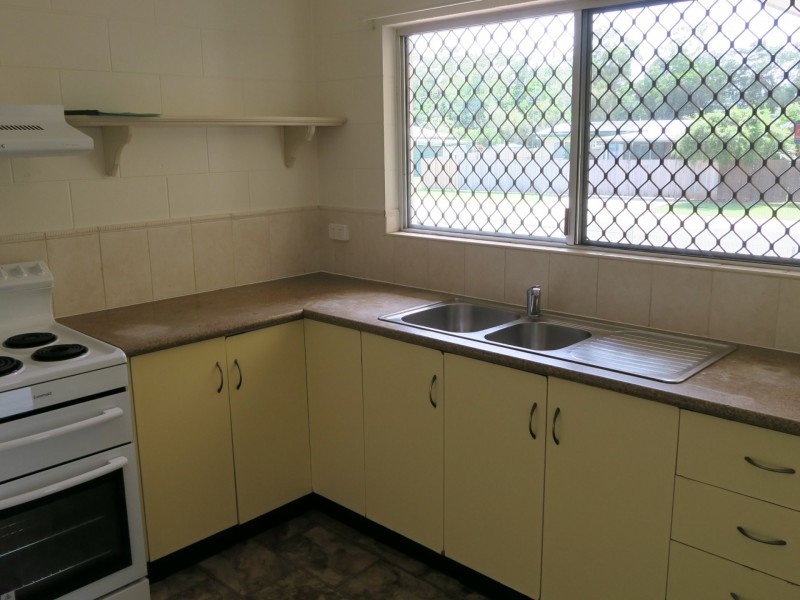 2 Carmel Close, Woree QLD 4868