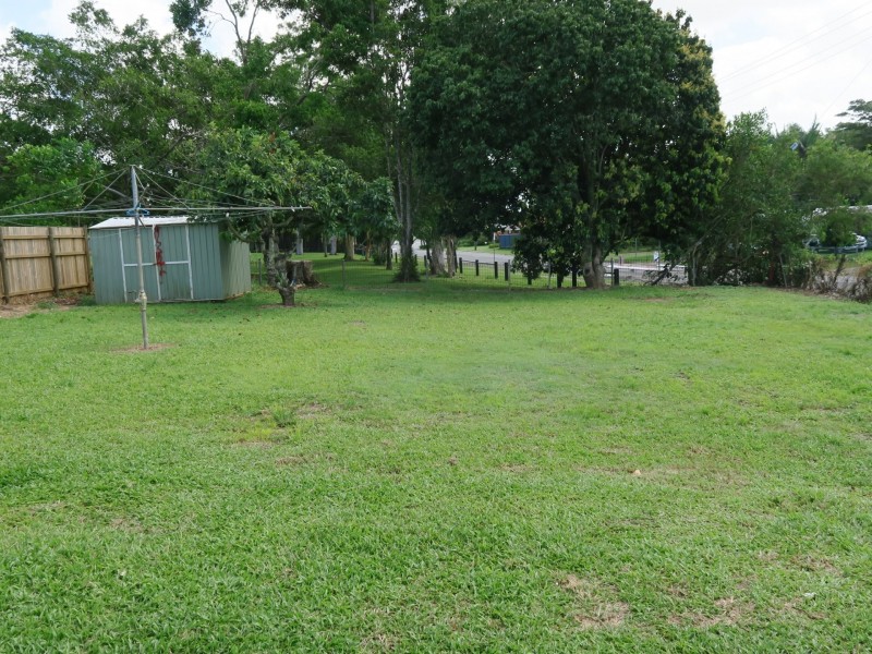 2 Carmel Close, Woree QLD 4868