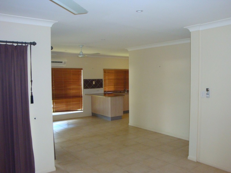 5 Findlay Street, Brinsmead QLD 4870