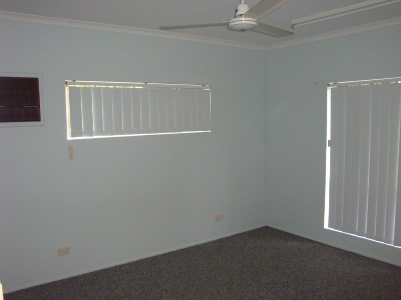 2 Kirraly Close, Mooroobool QLD 4870